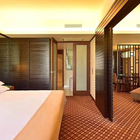 Отель Pestana Casino Park & Casino 5*